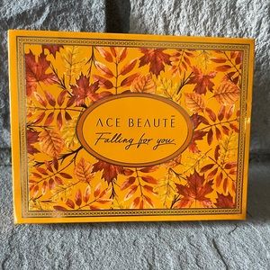 Ace Beaute Falling For You, eye shadow palette